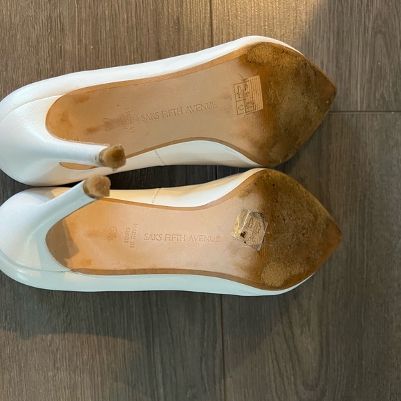 Saks Fifth Avenue White Heels Size 6.5 - Picture 7 of 8